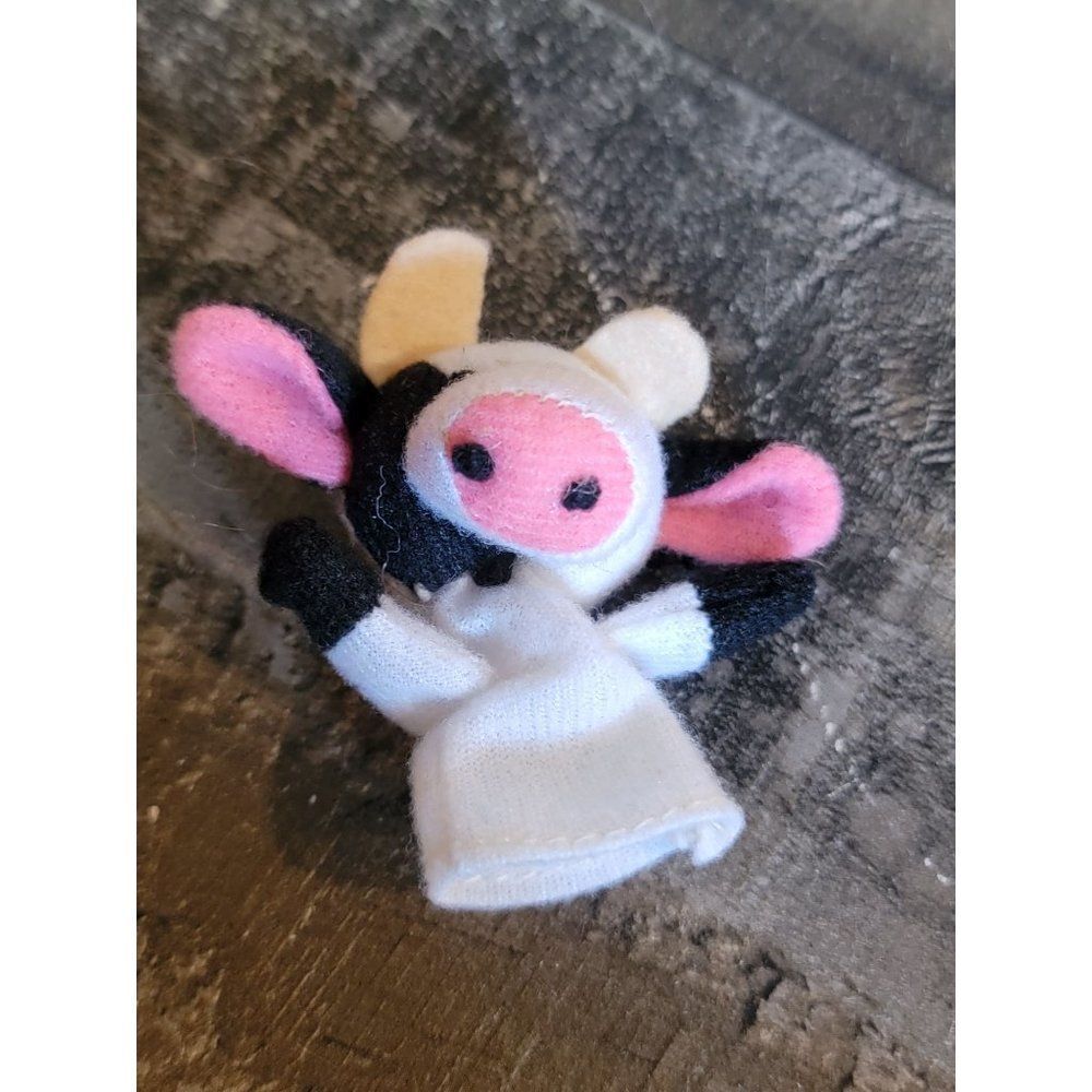 Mini cow finger puppet‎ toy figure
